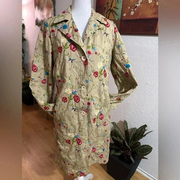 Light blue beautiful tan embroidered flowers long jacket 💐 🌸 size M - Picture 6 of 14